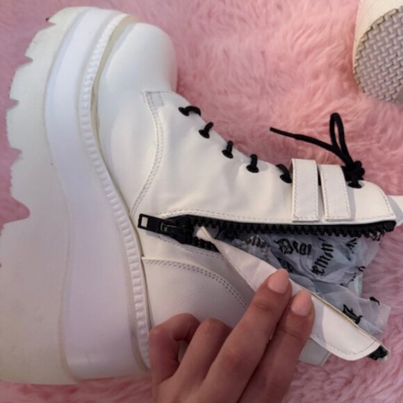 ♥ DEMONIA SHAKER/SHAKER-52 PLATFORM BOOTS SIZE 8 ♥ BARELY WORN-GREAT CONDITION ♥ - Picture 4 of 4